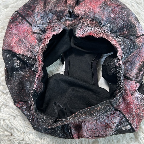 Lululemon Hotty Hot Short II *2.5" Azurite Poppy Coral Multi / Black - Picture 2 of 5